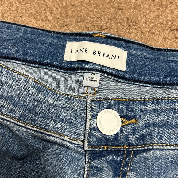 Lane Bryant Signature Fit Boyfriend Jean Midi Short - Picture 5 of 10